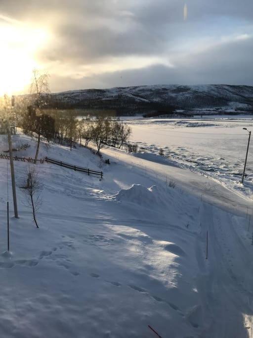 Trivelig Fritidshus Pa Arnes, Senja Straumstad Kültér fotó