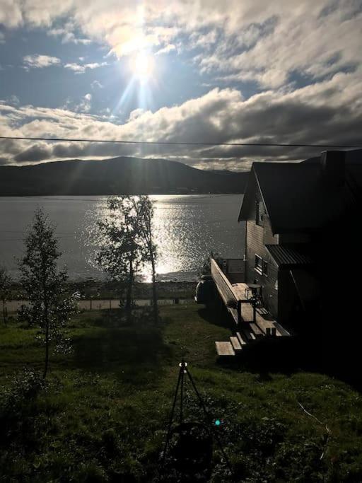 Trivelig Fritidshus Pa Arnes, Senja Straumstad Kültér fotó